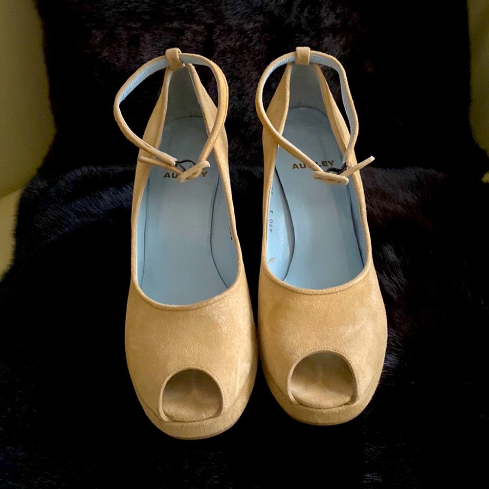 Suede Camel Platform